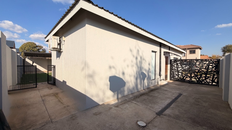 2 Bedroom Property for Sale in Waterberry Estate North West